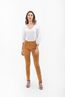calca-skinny-caramelo-com-elastano-corpo-frente
