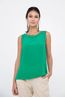 Regata-Verde-Com-Detalhe-No-Decote-E-Na-Cava-close-frente-
