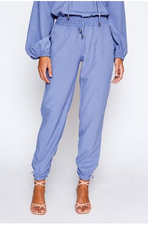 Calca-Azul-Jeans-Com-Rolete-E-Bolsos-close-frente