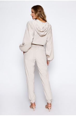 Calca-Bege-Com-Rolete-E-Bolsos-corpo-costas