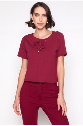 blusa-vermelha-de-moletom-cropped-com-detalhe