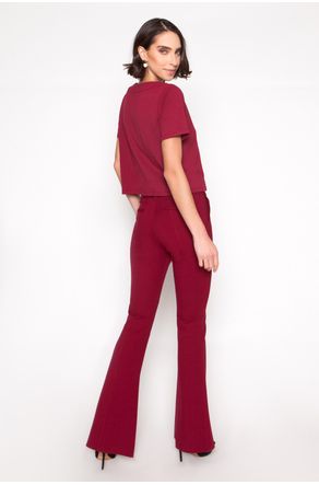 blusa-vermelha-de-moletom-cropped-com-detalhe