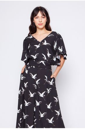 Blusa-Preta-Estampada-Transpassada-com-Amarracao