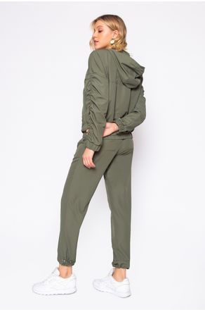 Casaco-Verde-com-Manga-Franzida-e-Bolsos-corpo-costas